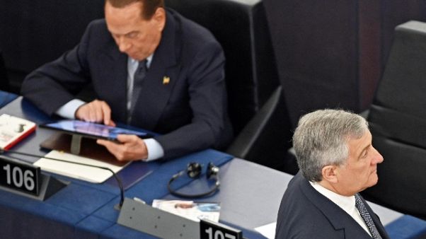 Fi: Toti, bisogna ridiscutere tutto Fi: Toti, bisogna ridiscutere tutto