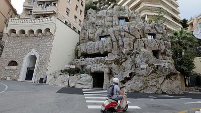 مهندسان ينحتان فيلا "صديقة للبيئة" داخل صخرة في موناكو