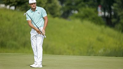 DeChambeau shoots career best 62 to grab lead in Minnesota DeChambeau shoots career best 62 to grab lead in Minnesota