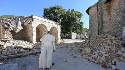Papa: Amatrice, ricostruzione ritarda Papa: Amatrice, ricostruzione ritarda