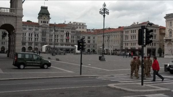 Sicurezza: Esercito in centro a Trieste Sicurezza: Esercito in centro a Trieste