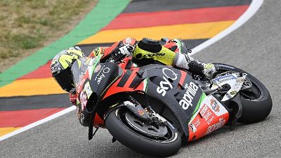 Aprilia: 5/a e 6/a fila al Sachsenring Aprilia: 5/a e 6/a fila al Sachsenring