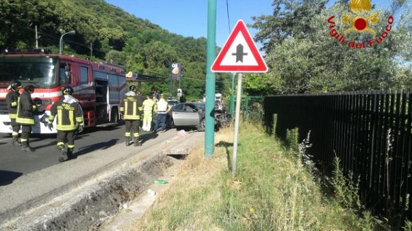 Incidenti stradali, morto un 21enne Incidenti stradali, morto un 21enne