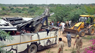 Bus crash on highway to India's Taj Mahal kills 28, injures 18 Bus crash on highway to India's Taj Mahal kills 28, injures 18