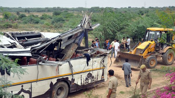 Bus crash on highway to India's Taj Mahal kills 28, injures 18 Bus crash on highway to India's Taj Mahal kills 28, injures 18