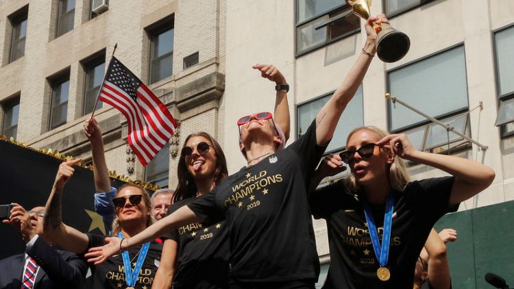 New York showers confetti, love on U.S. women's soccer team
