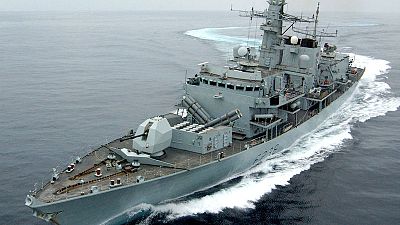 بريطانيا: ثلاث سفن إيرانية حاولت اعتراض سبيل ناقلة بريطانية في الخليج