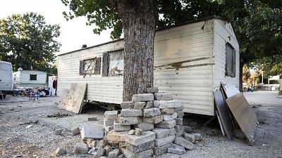 Raid in campo nomadi:arresto agricoltore Raid in campo nomadi:arresto agricoltore
