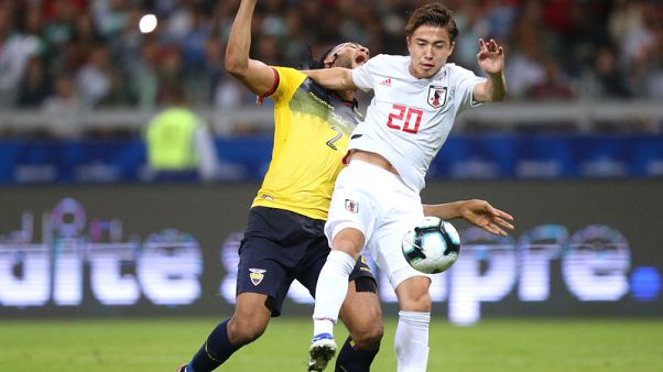 Barcelona agree deal to sign Japan's Abe Barcelona agree deal to sign Japan's Abe