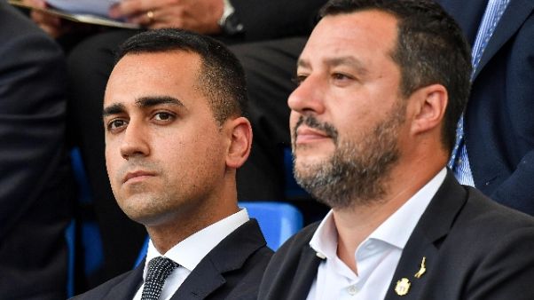 M5s, Salvini "usa" le forze di polizia M5s, Salvini "usa" le forze di polizia