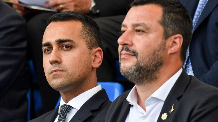 M5s, Salvini "usa" le forze di polizia
