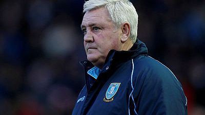 Bruce confirms talks with Newcastle over managerial vacancy Bruce confirms talks with Newcastle over managerial vacancy