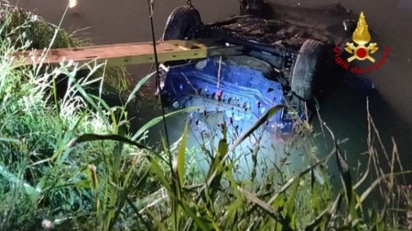 Auto in canale,morti 4 giovani a Jesolo Auto in canale,morti 4 giovani a Jesolo