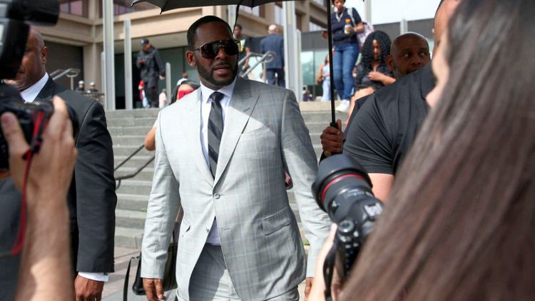 Singer R. Kelly faces bail hearing over sex trafficking allegations