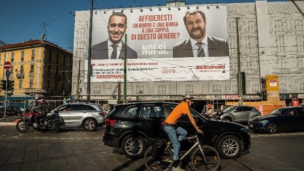 Adozioni, sfida a Di Maio e Salvini Adozioni, sfida a Di Maio e Salvini
