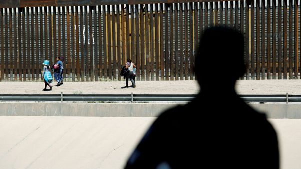 ACLU files suit to block Trump rule to stop asylum seekers ACLU files suit to block Trump rule to stop asylum seekers