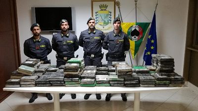 Sequestro 270 kg coca in porto G.Tauro Sequestro 270 kg coca in porto G.Tauro