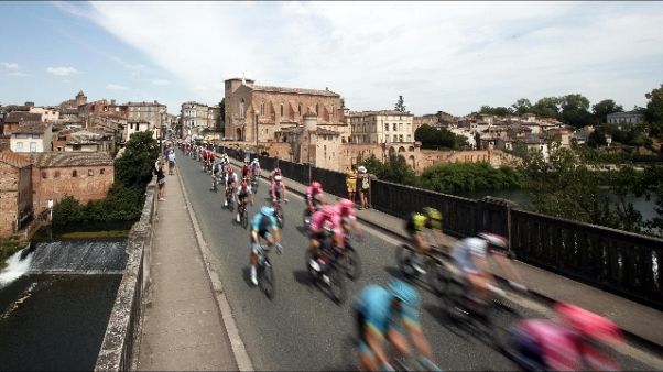 Tour: Ewan vince lo sprint a Tolosa Tour: Ewan vince lo sprint a Tolosa