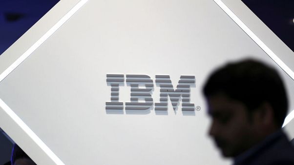 IBM revenue falls as weak legacy businesses offset cloud growth IBM revenue falls as weak legacy businesses offset cloud growth