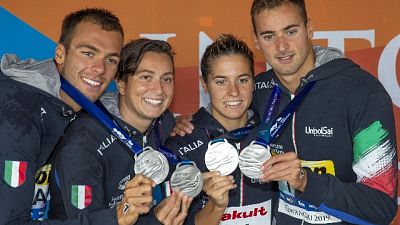 Staffetta Mondiali nuoto, argento Italia