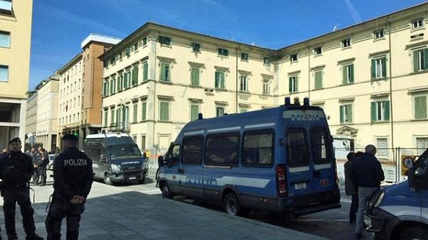 Blitz anti-droga, 10 misure cautelari Blitz anti-droga, 10 misure cautelari