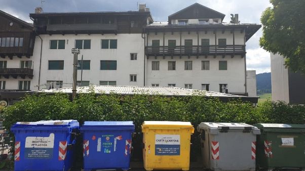 Cortina 'plastic free' cerca abitanti Cortina 'plastic free' cerca abitanti