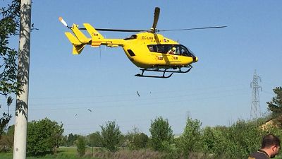 Scesi da auto e investiti, due morti