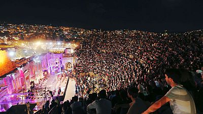 مهرجان جرش للثقافة والفنون بالأردن يوقد شعلته الرابعة والثلاثين