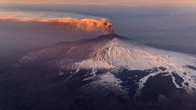 Etna: cala cenere, spazi aerei riaperti