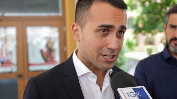 Di Maio, usano crisi per tenere poltrona Di Maio, usano crisi per tenere poltrona