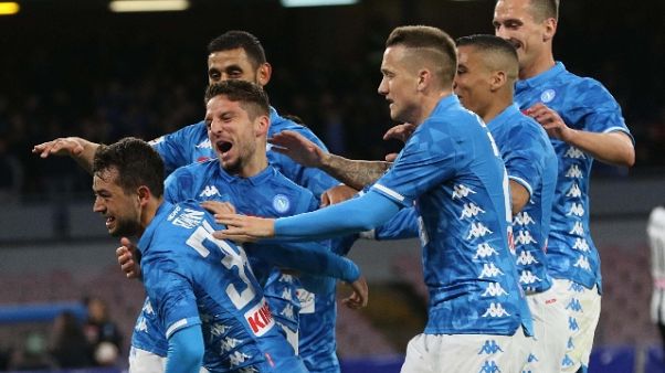 Napoli:calo medio 25% prezzi abbonamenti Napoli:calo medio 25% prezzi abbonamenti