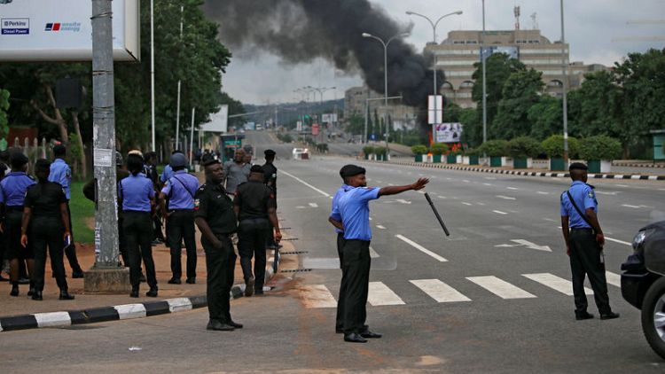 الشرطة النيجيرية: مقتل ضابط شرطة في أحداث عنف ضمن احتجاج للشيعة