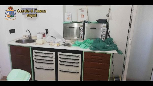 Scoperto falso dentista a Ischia Scoperto falso dentista a Ischia