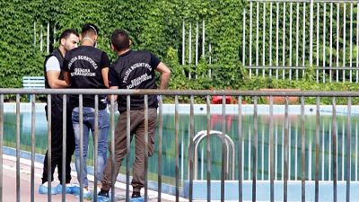 Morto in piscina, forse causa un tuffo Morto in piscina, forse causa un tuffo