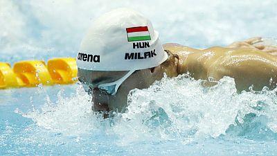 المجري ميلاك يحطم الرقم القياسي العالمي لسباق 200 متر فراشة
