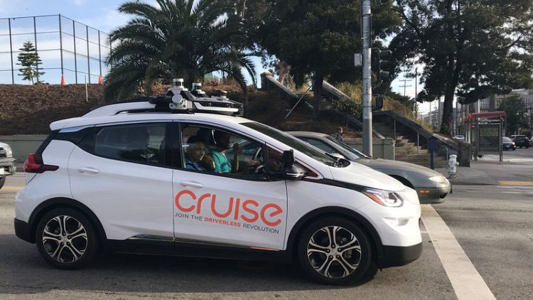 GM Cruise to delay commercial launch of self-driving cars to beyond 2019