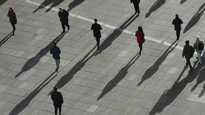Major UK employers' pay deals hold at 2.5% in second quarter - XpertHR