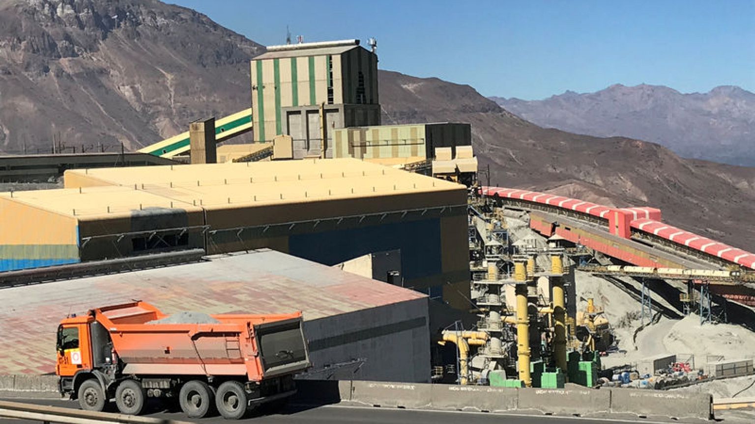 Chilean lawmakers abolish law requiring Codelco to finance military