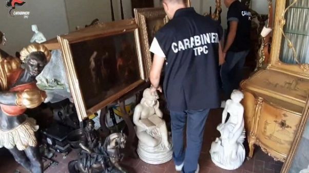 Ricettazione opere d'arte, 5 arresti Ricettazione opere d'arte, 5 arresti