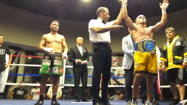 Boxe: El Harraz campione italiano Medi Boxe: El Harraz campione italiano Medi