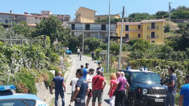 Omicidio per lite tra vicini, un fermo Omicidio per lite tra vicini, un fermo