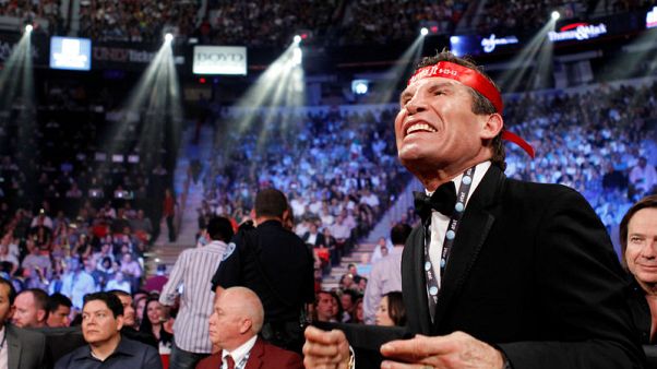 Boxing legend Chavez says he was mugged at gunpoint in Mexico City Boxing legend Chavez says he was mugged at gunpoint in Mexico City
