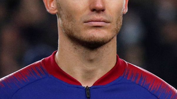 فرمالين رابع لاعب ينتقل من برشلونة إلى فيسيل كوبي الياباني فرمالين رابع لاعب ينتقل من برشلونة إلى فيسيل كوبي الياباني
