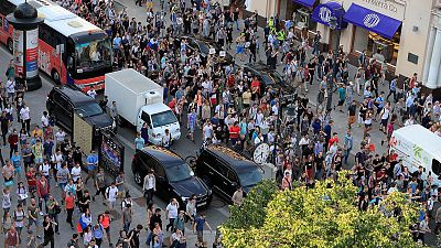شهود: محتجون يعطلون حركة المرور على طريق رئيسي في موسكو