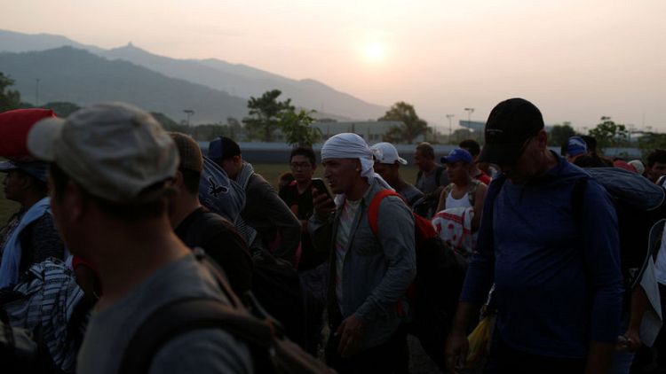 Mexico to help create 20,000 jobs in Honduras to curb migration