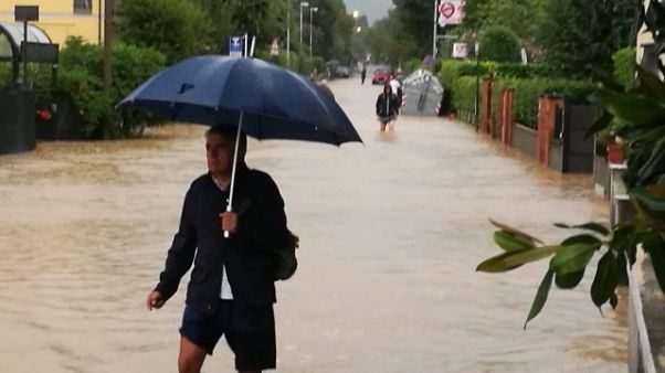 Maltempo:Veneto,temperature giù 10 gradi Maltempo:Veneto,temperature giù 10 gradi
