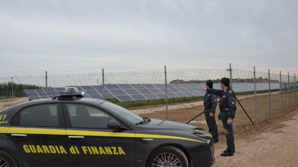 Scoperti 152 falsi braccianti,denunciati Scoperti 152 falsi braccianti,denunciati