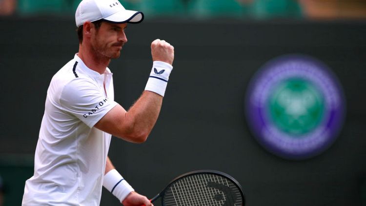 Murray closer than he thought to singles return