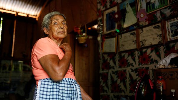 Guatemalan villagers recognise viral photo of mother pleading at U.S. border Guatemalan villagers recognise viral photo of mother pleading at U.S. border