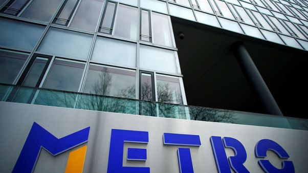Investors shun Kretinsky's Metro offer - filing Investors shun Kretinsky's Metro offer - filing